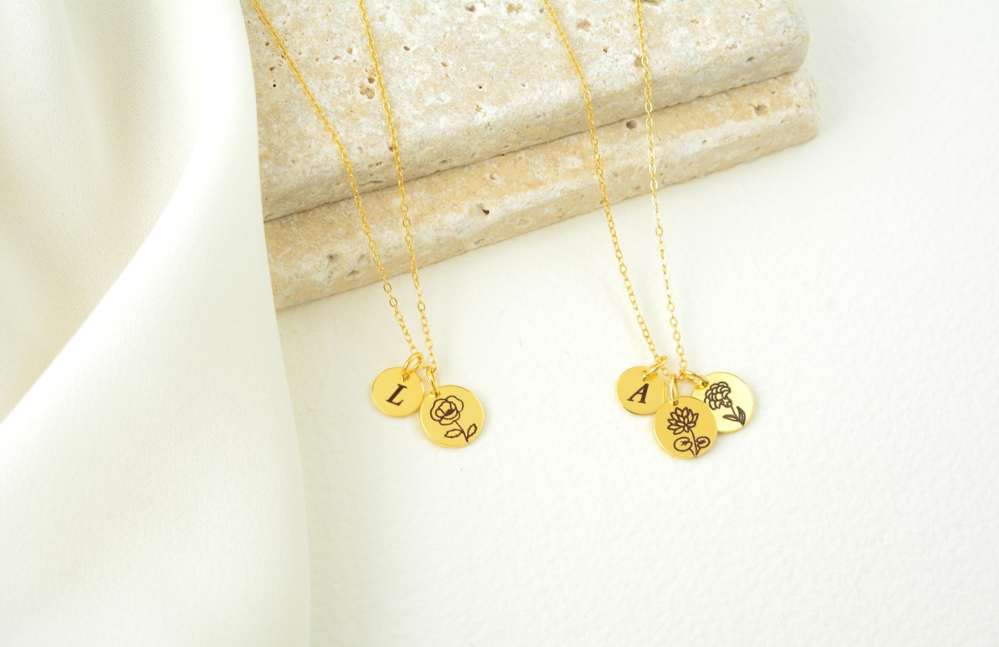 Family Birthflower Necklace Tiny Multiple Birth Flower Necklace Personalized Gift Gold Birth Month Necklace Gift for Mother Day Gift for Her