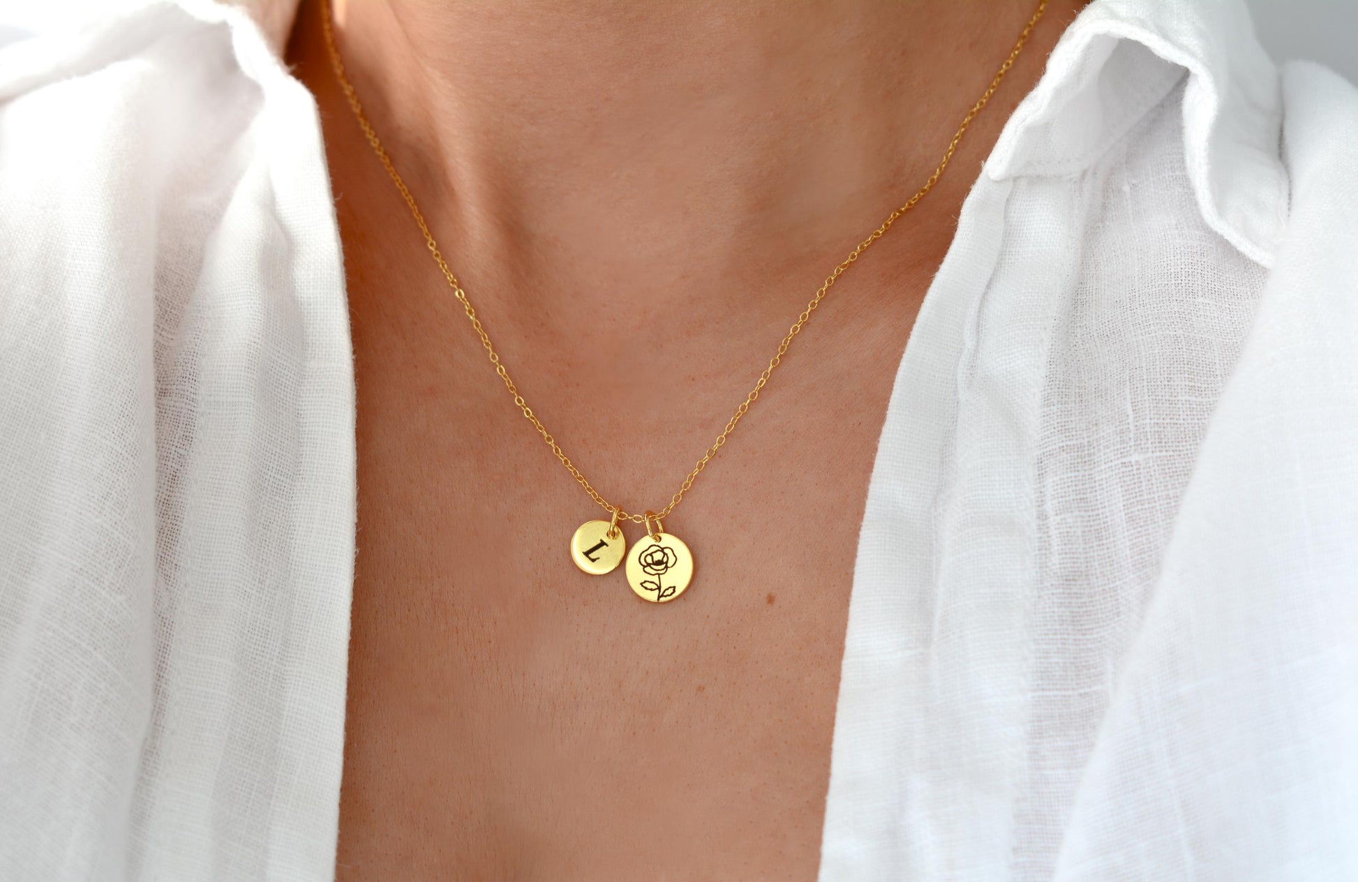 Family Birthflower Necklace Tiny Multiple Birth Flower Necklace Personalized Gift Gold Birth Month Necklace Gift for Mother Day Gift for Her