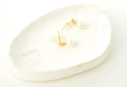 Dainty Pearl Earring Gold Stud Pearl Earring Drop Pearl Earring Minimalist Pearl Earring Gift for Mother Gift for Bridesmaid Bridal Earring