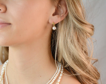 Dainty Pearl Earring Gold Stud Pearl Earring Drop Pearl Earring Minimalist Pearl Earring Gift for Mother Gift for Bridesmaid Bridal Earring
