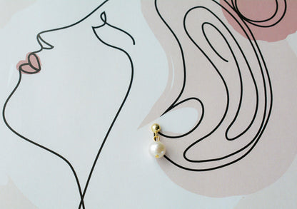 Dainty Pearl Earring Gold Stud Pearl Earring Drop Pearl Earring Minimalist Pearl Earring Gift for Mother Gift for Bridesmaid Bridal Earring