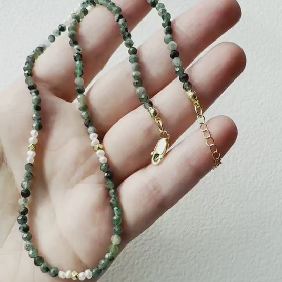 Raw Emerald Necklace Green Beaded Delicate Small Necklace Elegant Gold Pearl Dainty May Birthstone Gift Layering Necklace